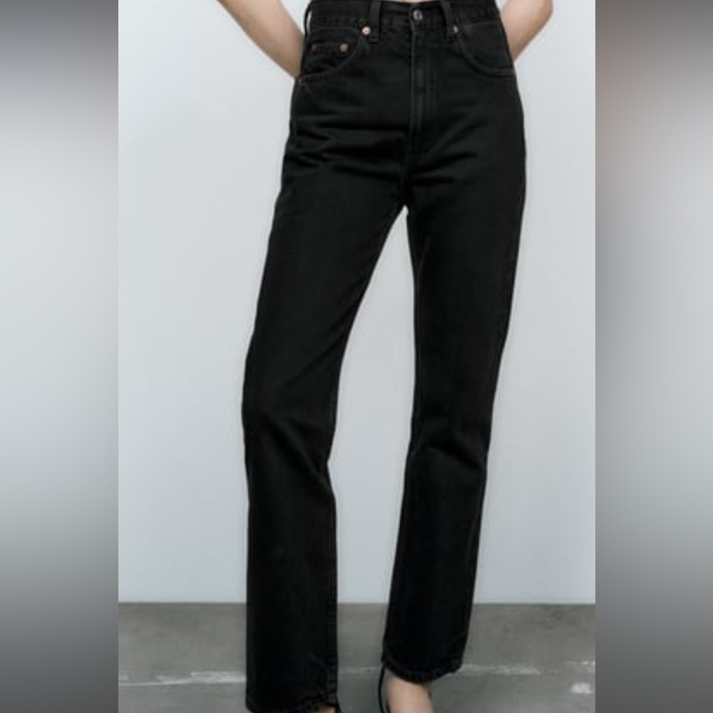 Zara straight fit jeans (NWT)